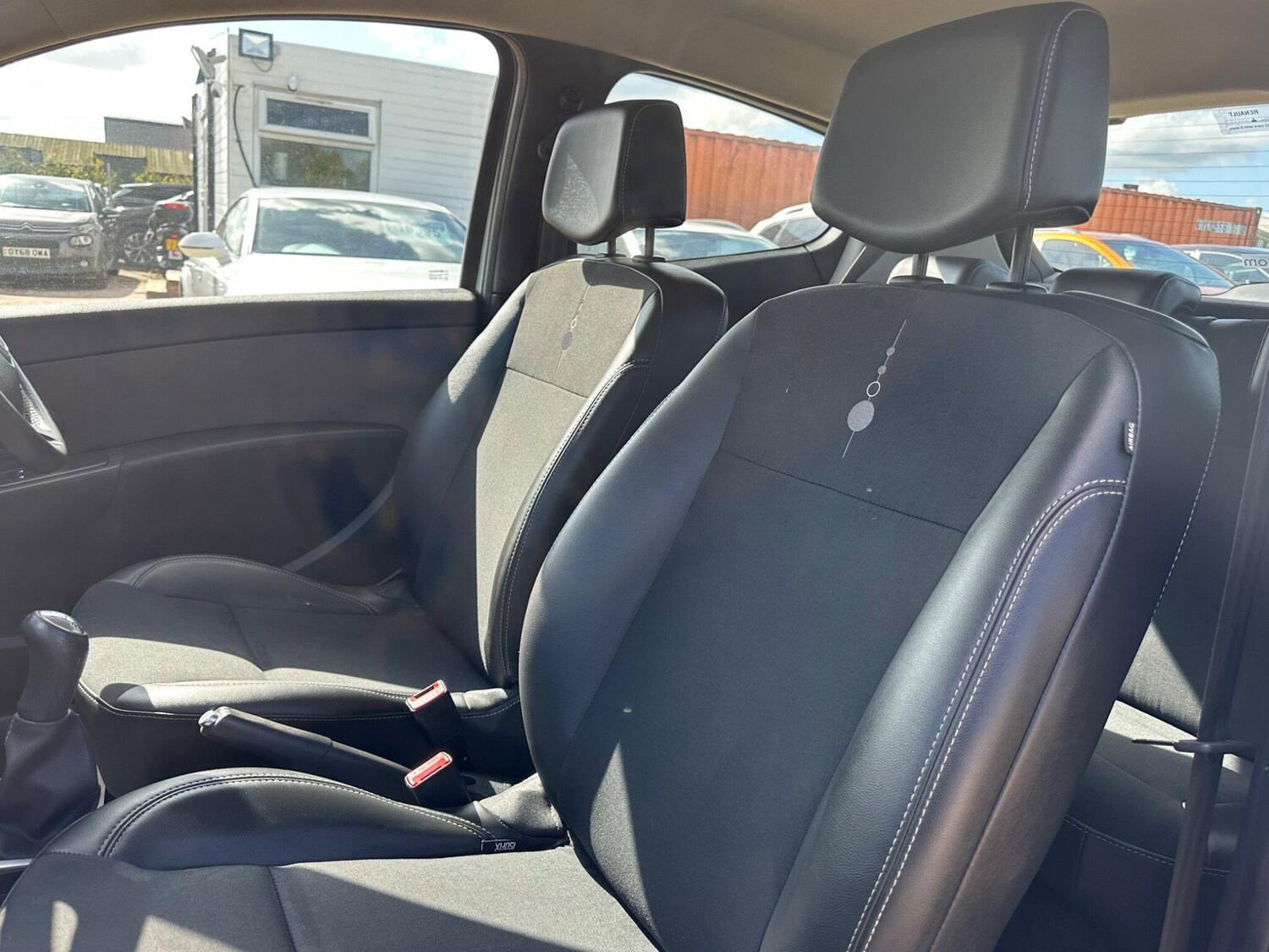 Used Renault Clio 2012 for sale - 76158877: Photo 52