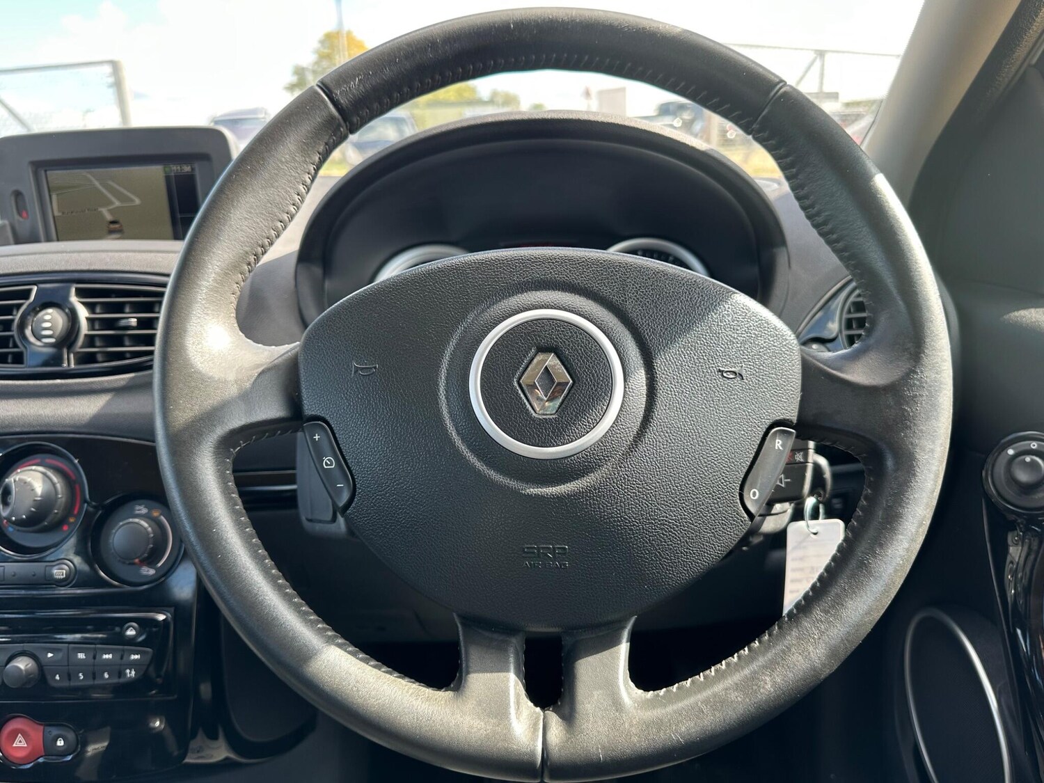 Used Renault Clio 2012 for sale - 76158877: Photo 54