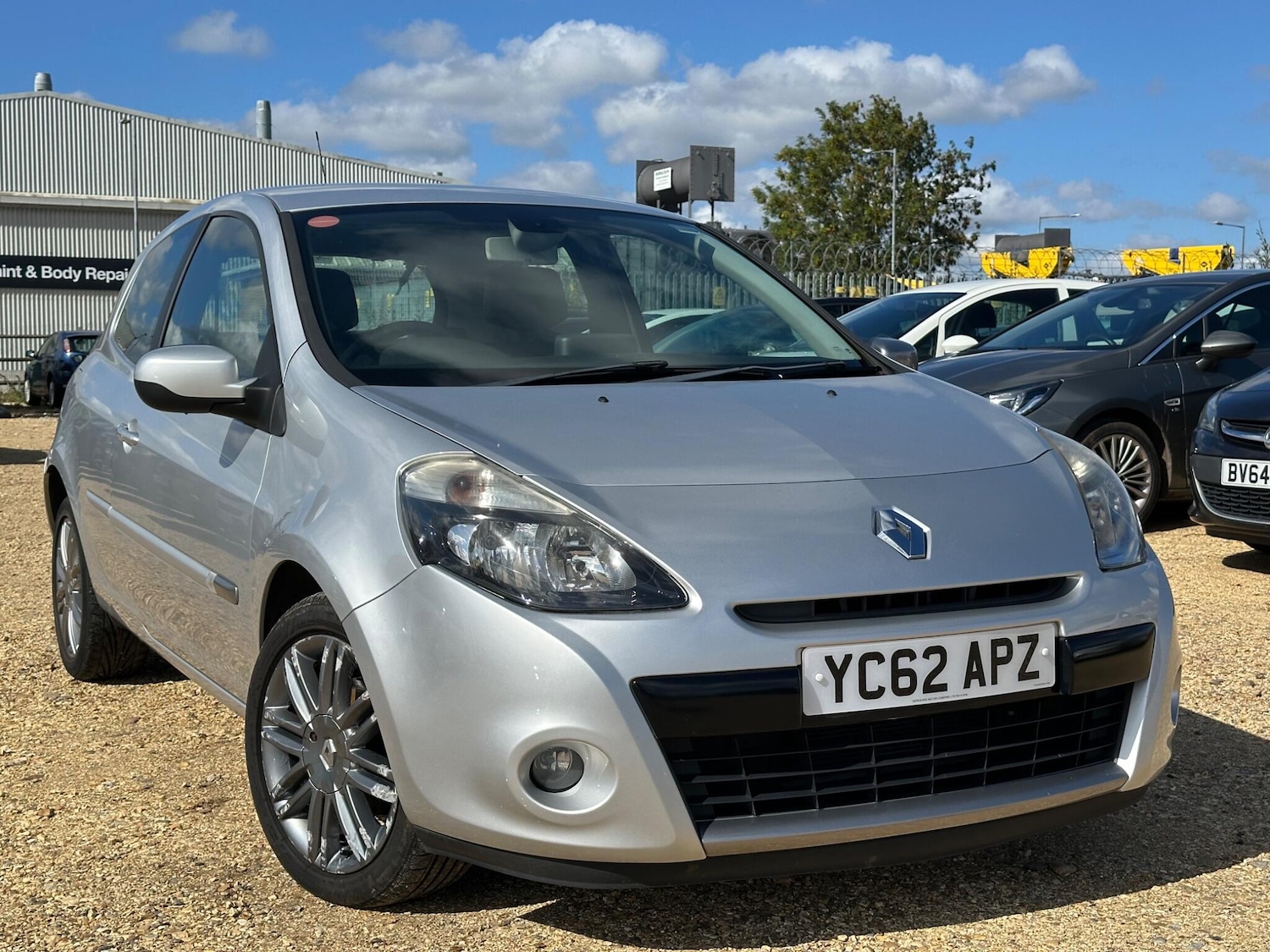 Used Renault Clio 2012 for sale - 76158877: Photo 6