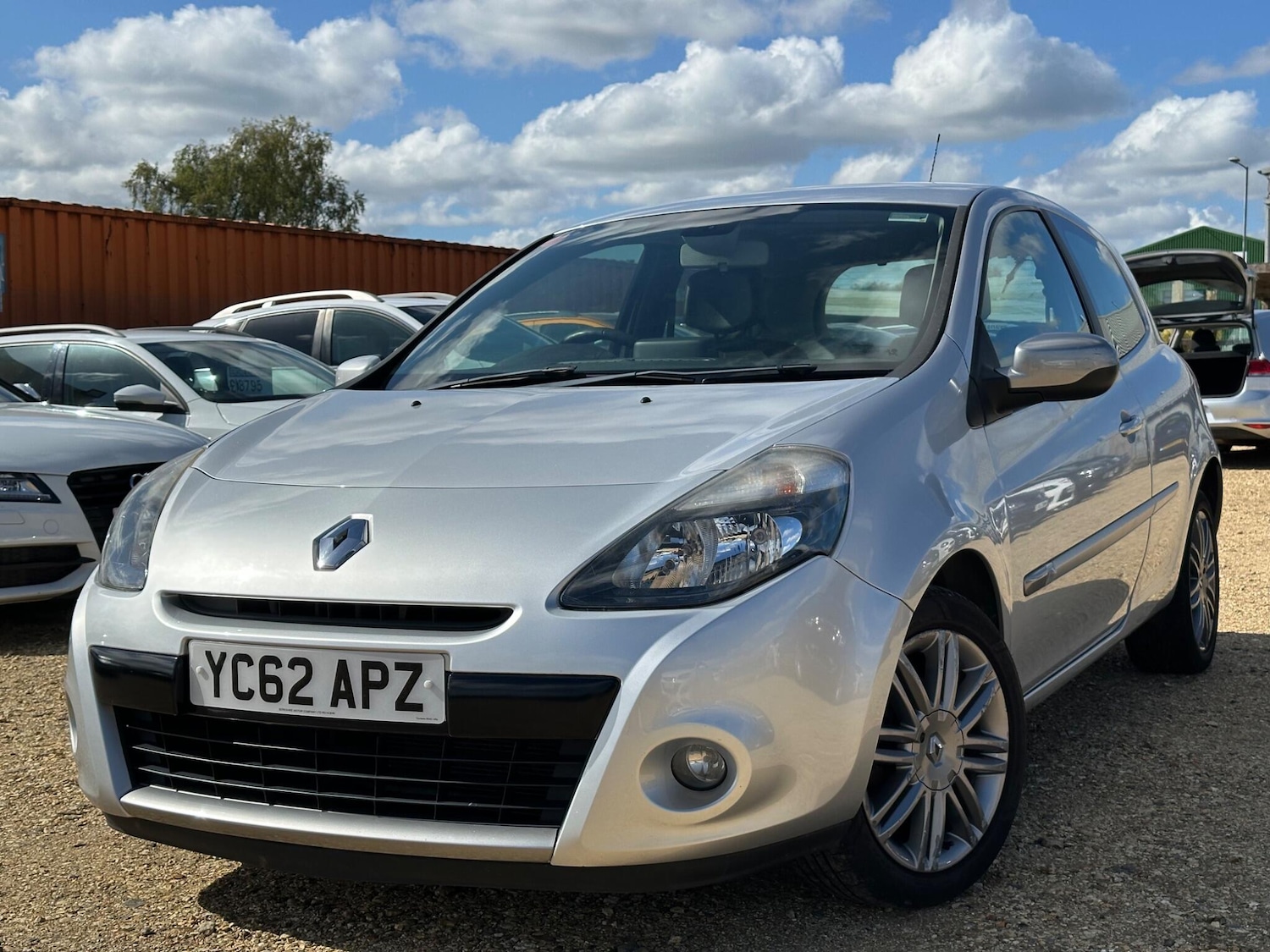 Used Renault Clio 2012 for sale - 76158877: Photo 7