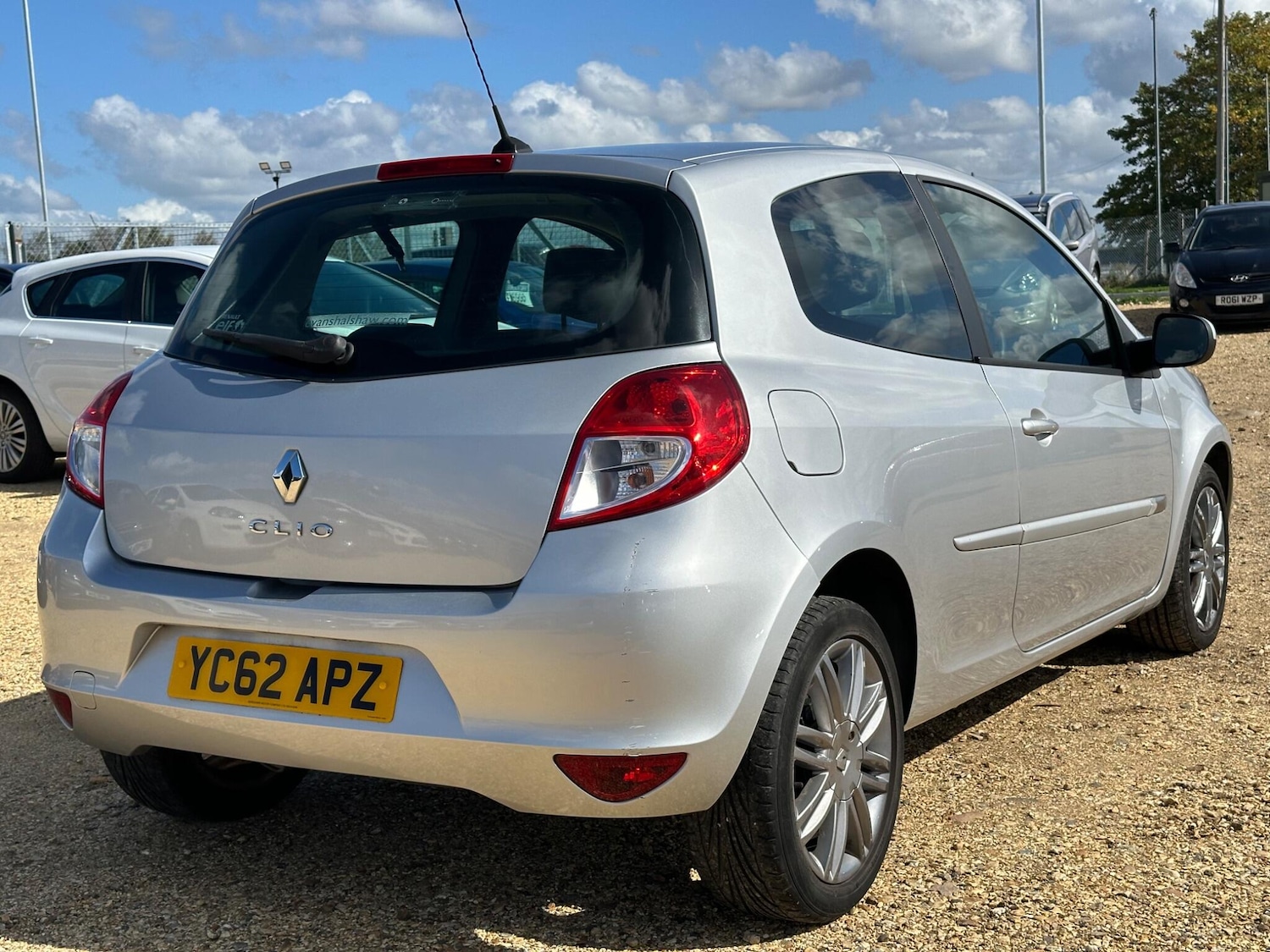 Used Renault Clio 2012 for sale - 76158877: Photo 9