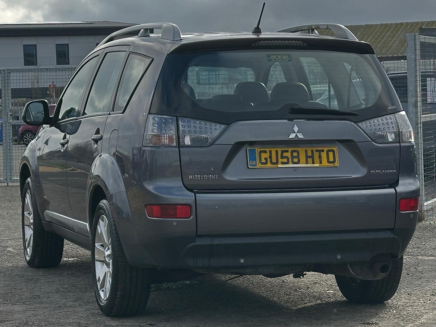 Used Mitsubishi Outlander 2008 for sale - 77462135: Photo 17