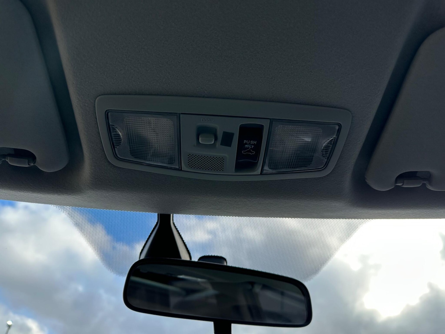 Used Mitsubishi Outlander 2008 for sale - 77462135: Photo 45