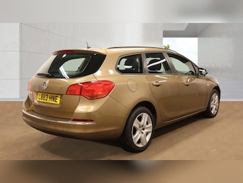 Used Vauxhall Astra 2013 for sale - 79508607: Photo