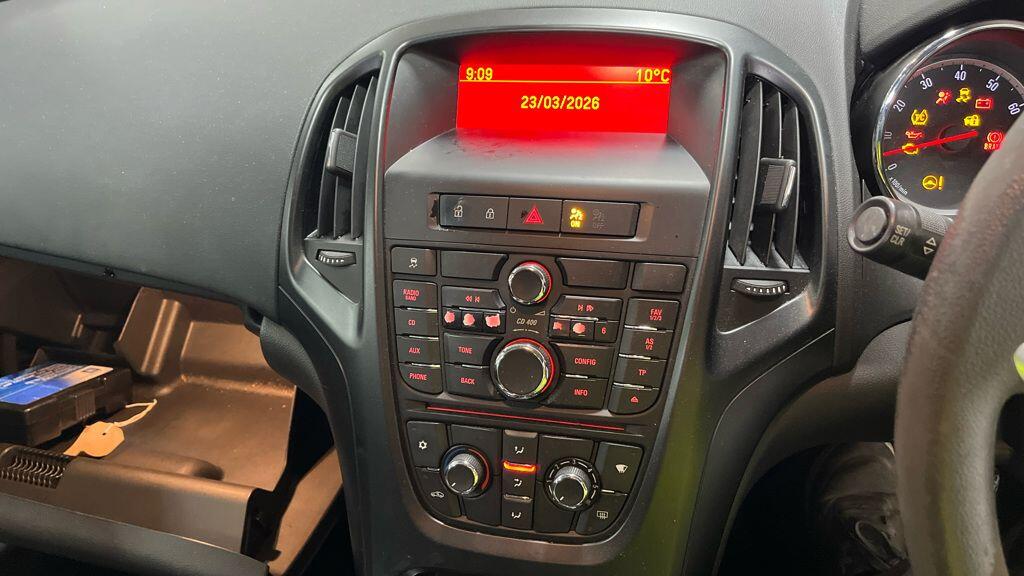 Used Vauxhall Astra 2012 for sale - 78062644: Photo 12