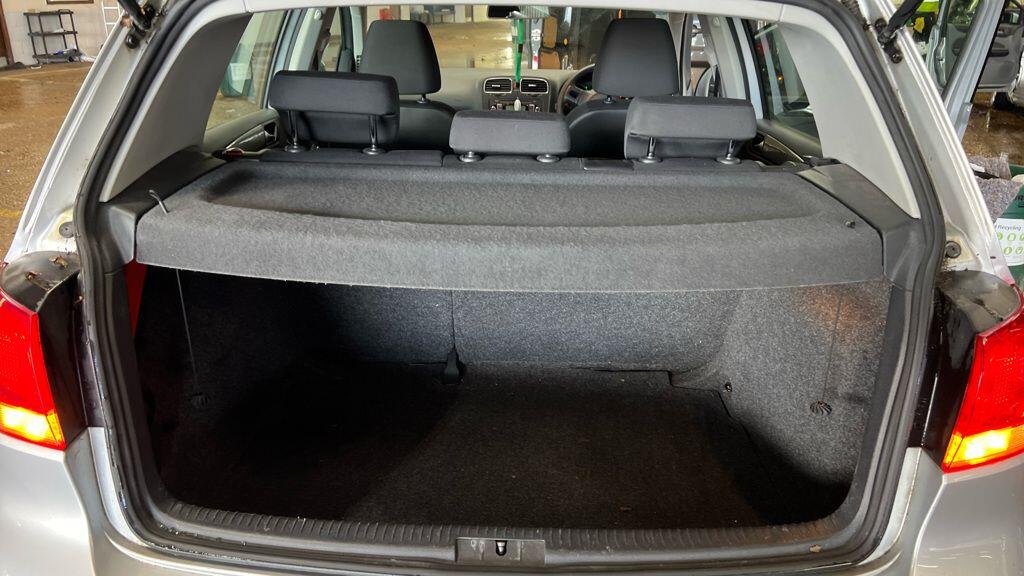 Used Volkswagen Golf 2011 for sale - 77632933: Photo 7