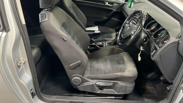 Used Volkswagen Golf 2014 for sale - 76270073: Photo 10