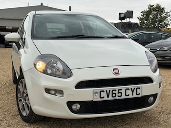Used Fiat Punto 2015 for sale - 76158795: Photo