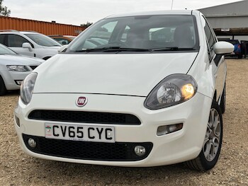 Used Fiat Punto 2015 for sale - 76158795: Photo
