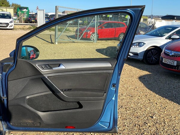 Used Volkswagen Golf 2015 for sale - 76166327: Photo 18