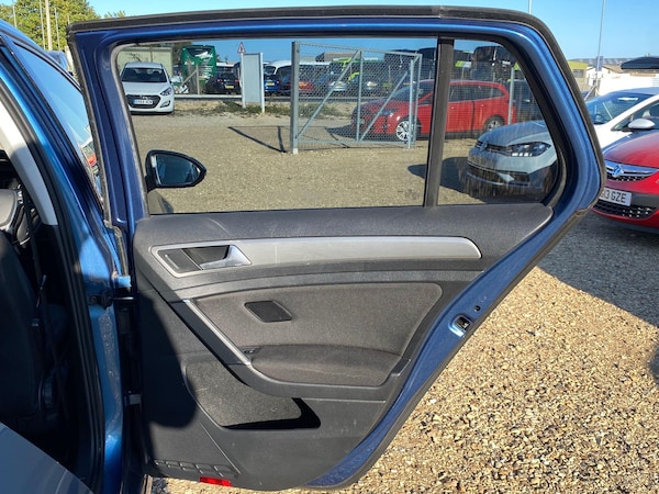 Used Volkswagen Golf 2015 for sale - 76166327: Photo 20