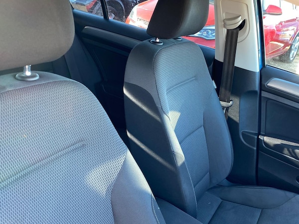 Used Volkswagen Golf 2015 for sale - 76166327: Photo 29
