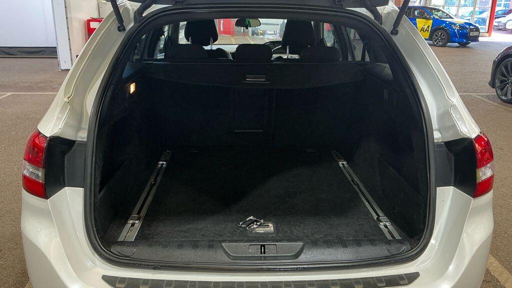 Used Peugeot 308 2016 for sale - 78047033: Photo 9