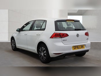 Used Volkswagen Golf 2016 for sale - 78898823: Photo