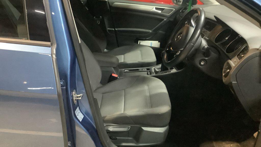 Used Volkswagen Golf 2014 for sale - 76398927: Photo 9