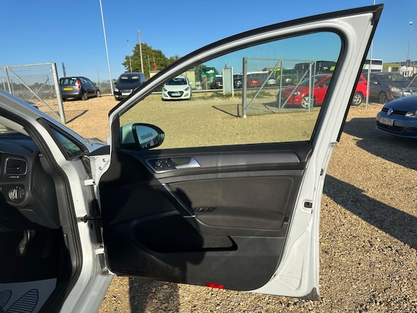 Used Volkswagen Golf 2018 for sale - 76166374: Photo 30