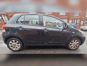 Used Toyota Yaris 2011 for sale - 78685269: Photo