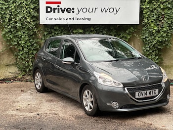 Used Peugeot 208 2014 for sale - 76982744: Photo