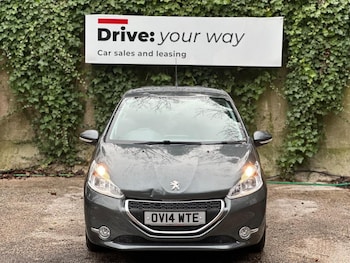 Used Peugeot 208 2014 for sale - 76982744: Photo