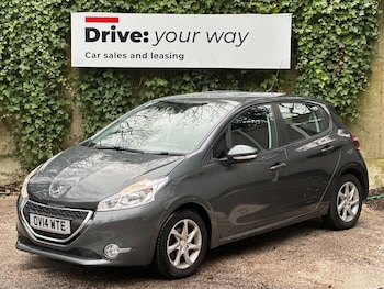 Used Peugeot 208 2014 for sale - 76982744: Photo