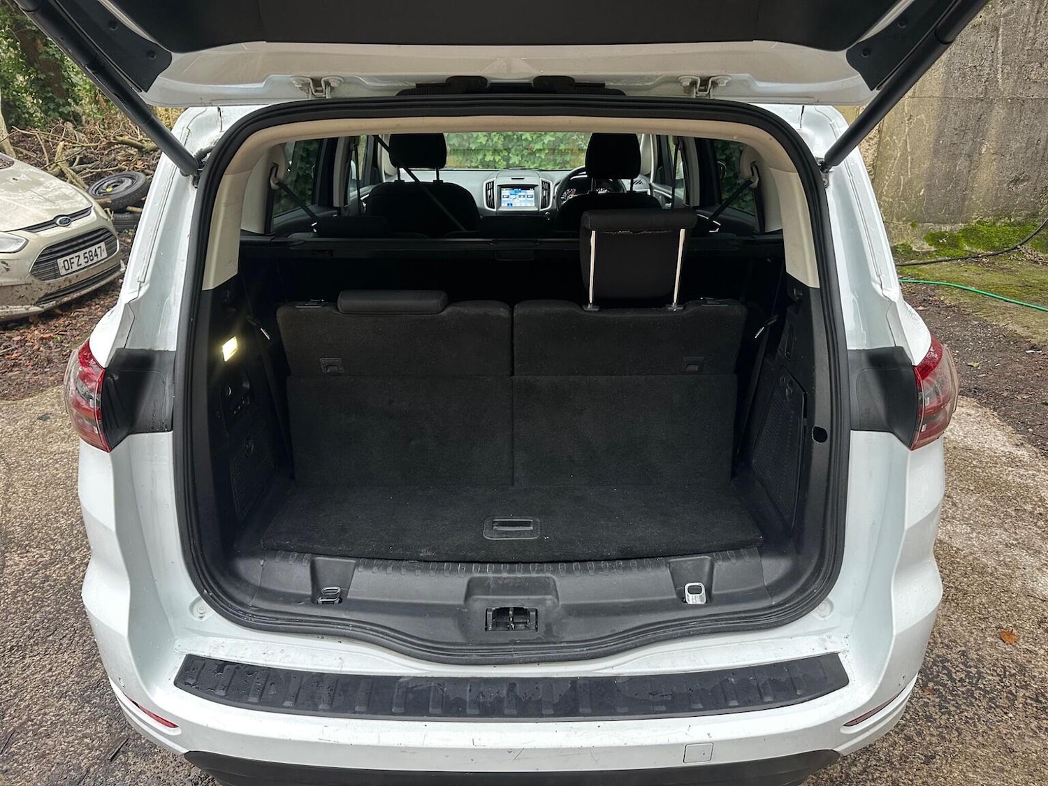 Used Ford S-Max 2017 for sale - 77237137: Photo 12