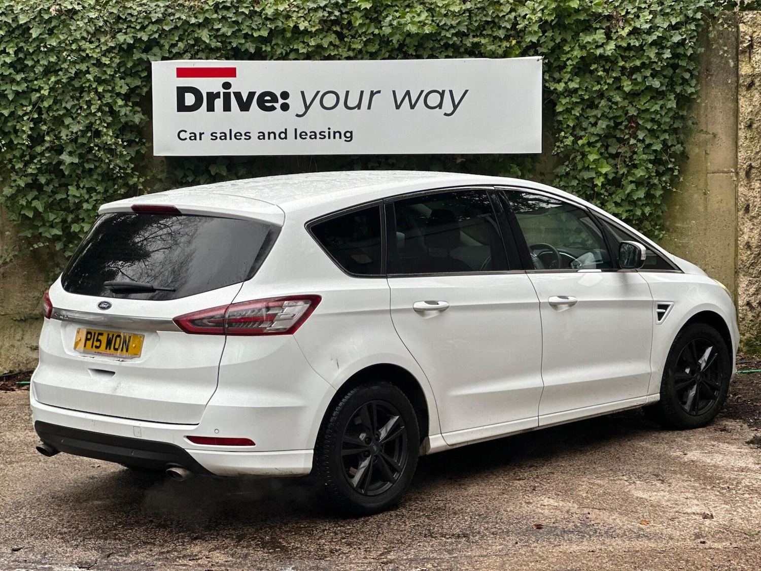 Used Ford S-Max 2017 for sale - 77237137: Photo 7