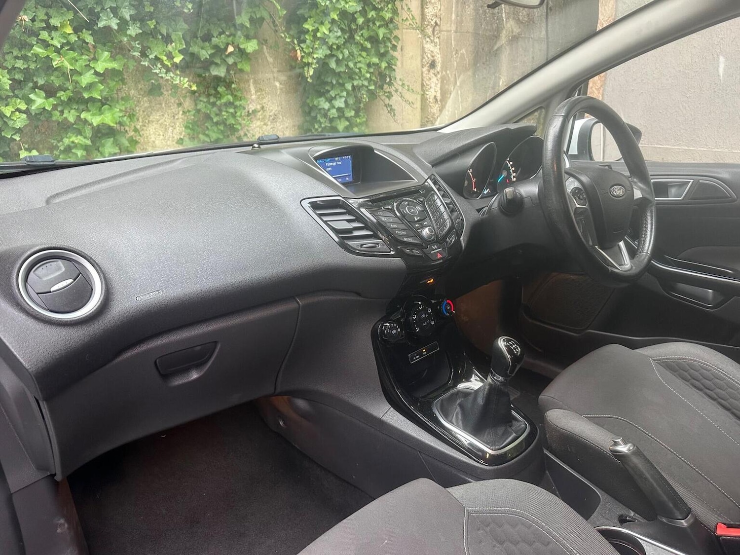 Used Ford Fiesta 2016 for sale - 76482875: Photo 28