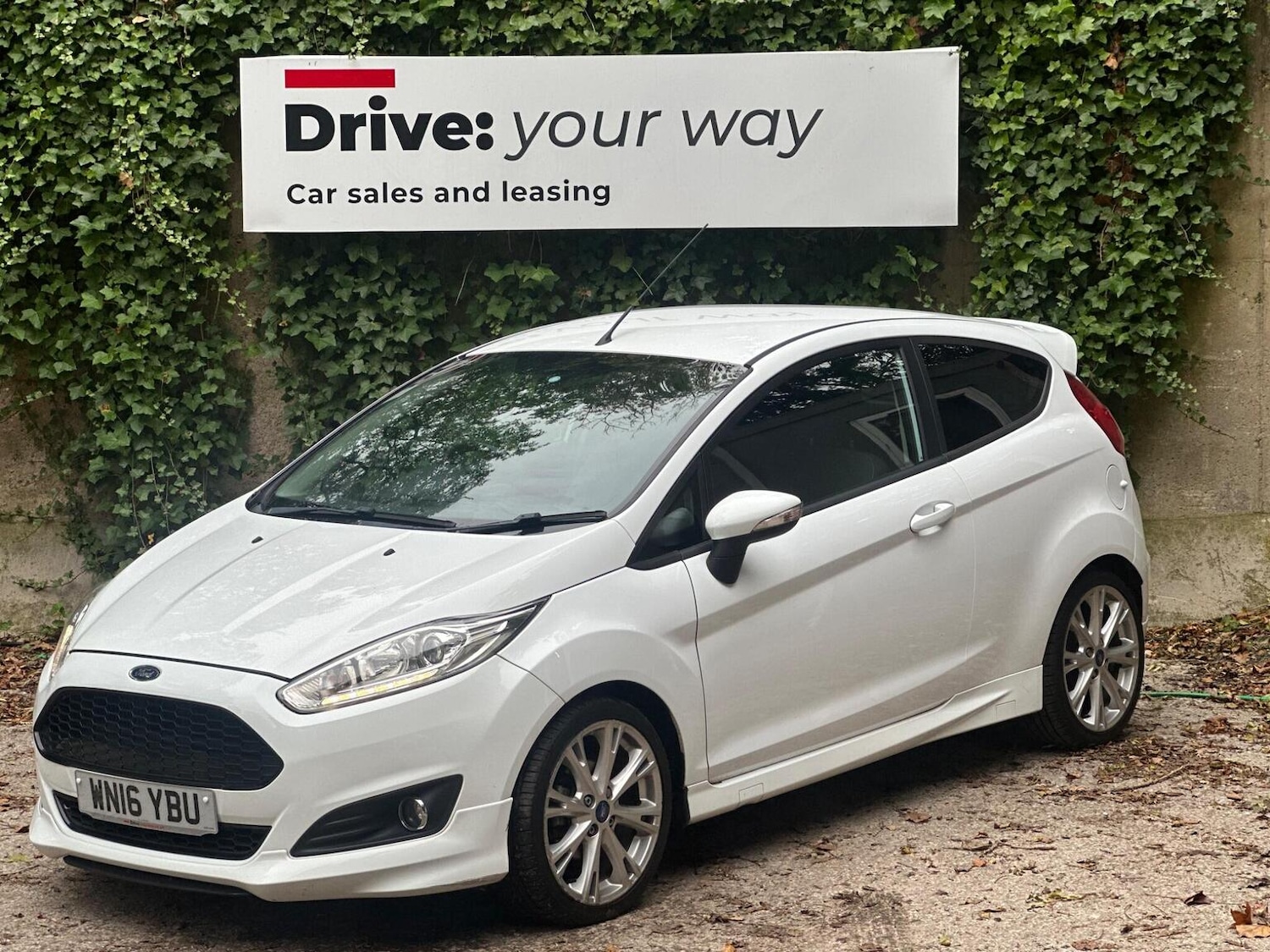 Used Ford Fiesta 2016 for sale - 76482875: Photo 3