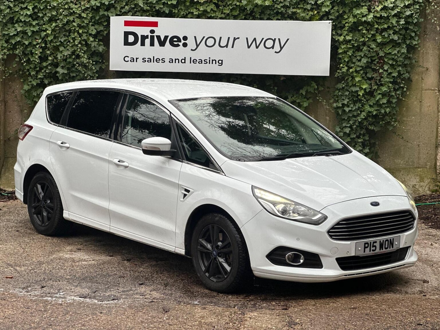 Used Ford S-Max 2017 for sale - 77118621: Photo 1