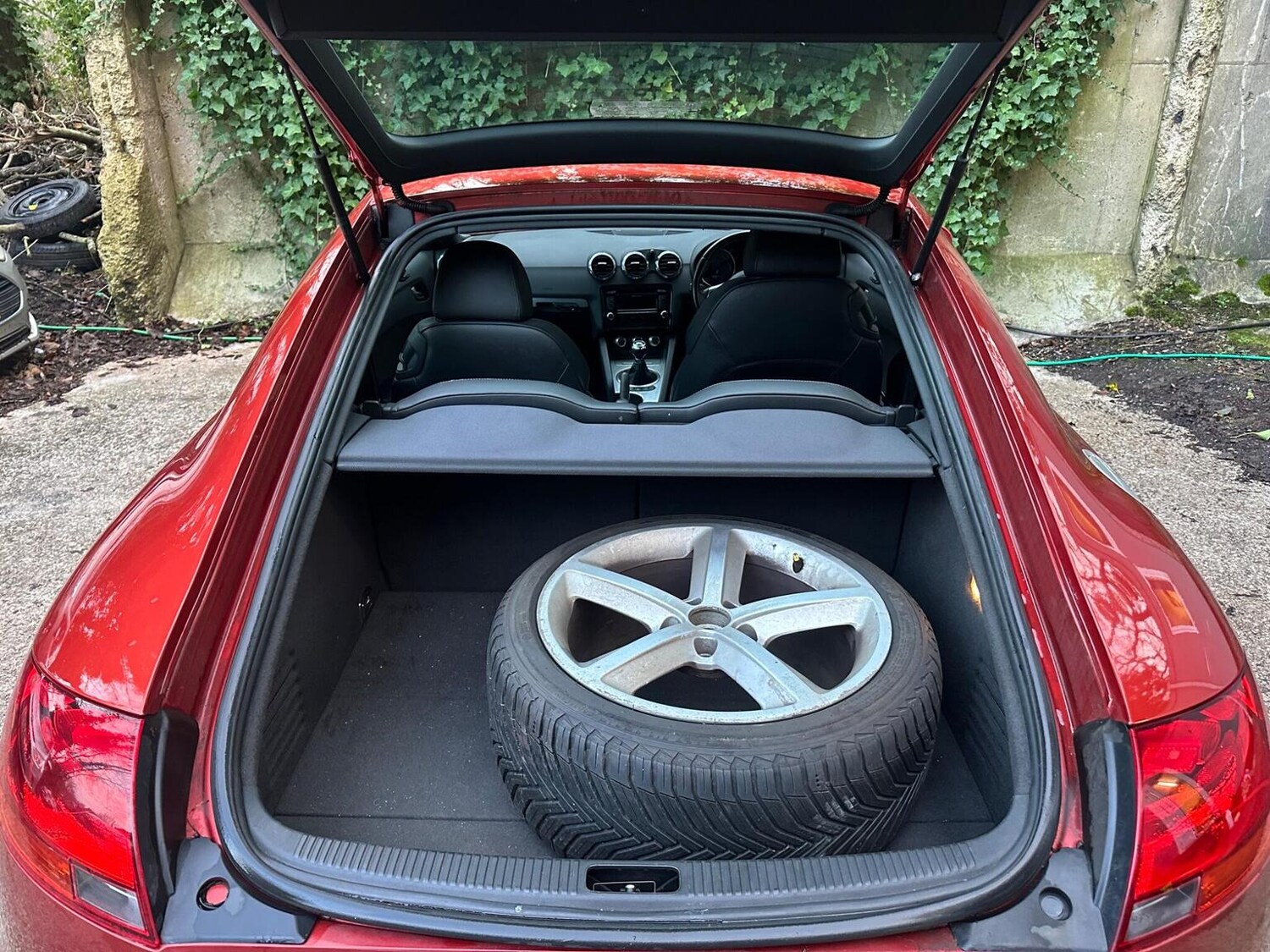 Used Audi TT 2011 for sale - 77363575: Photo 13