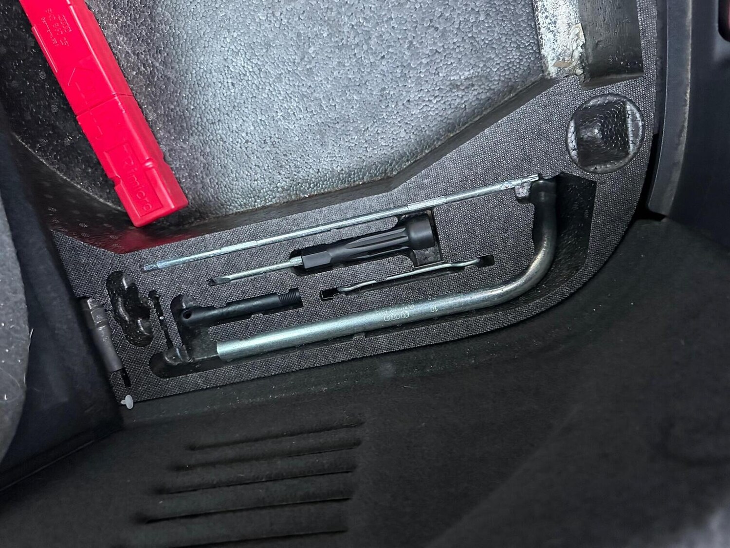 Used Audi TT 2011 for sale - 77363575: Photo 15