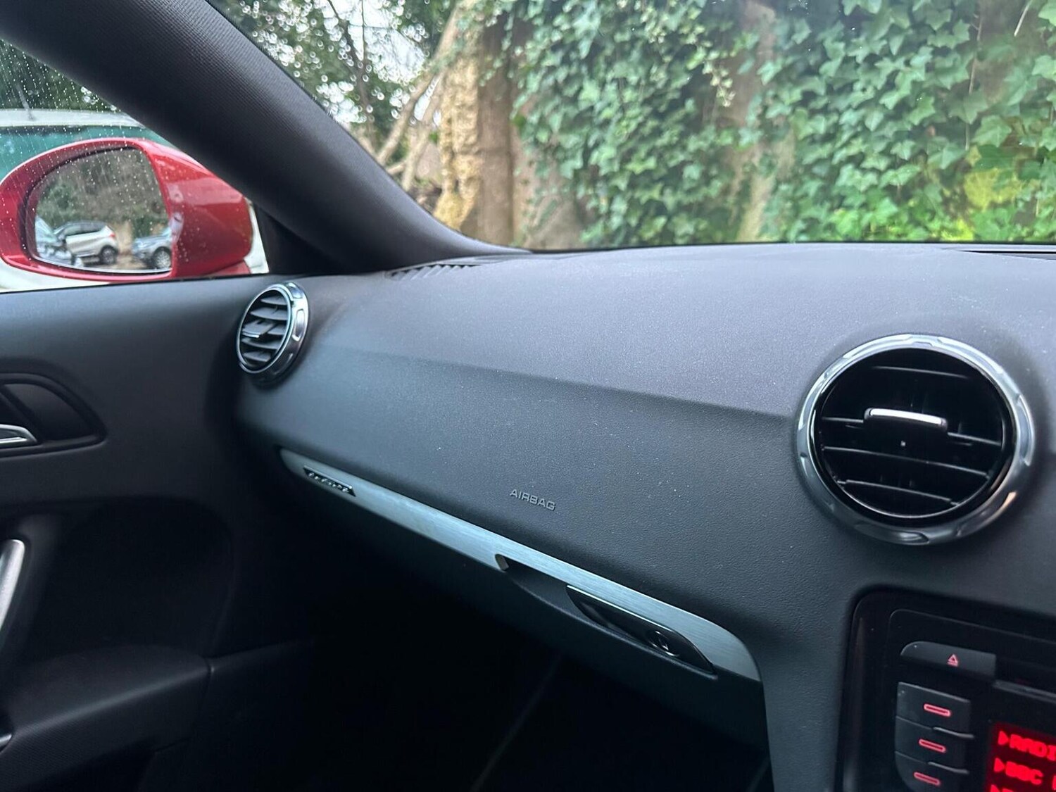 Used Audi TT 2011 for sale - 77363575: Photo 21