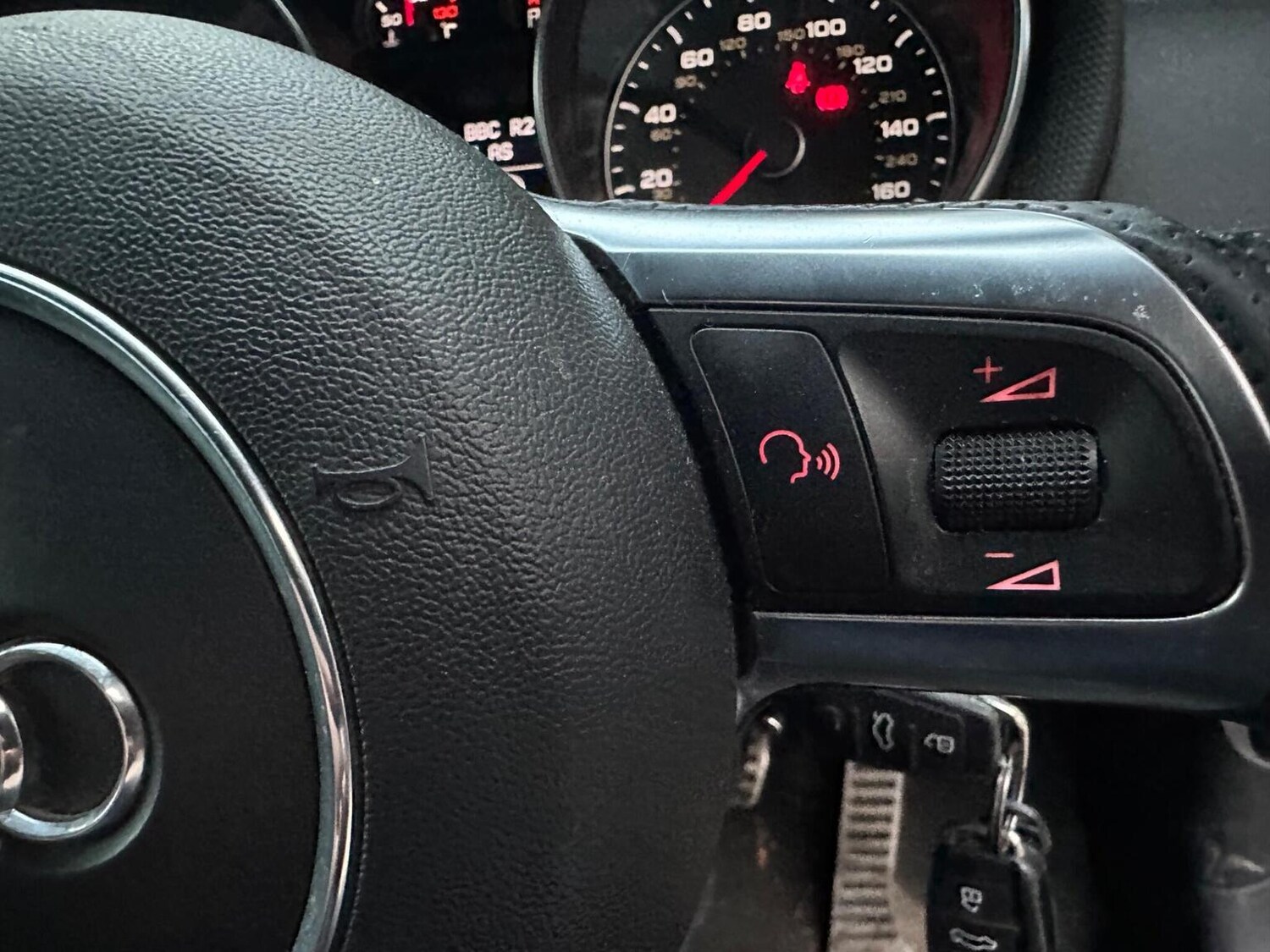 Used Audi TT 2011 for sale - 77363575: Photo 25