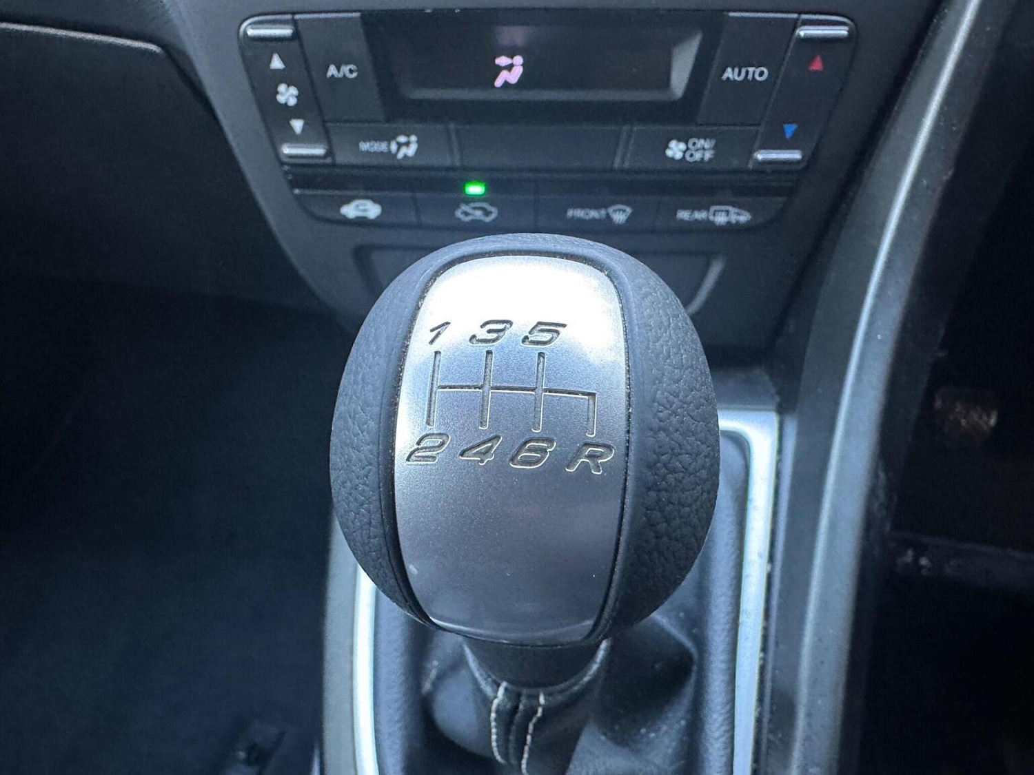 Used Honda Civic 2012 for sale - 76884942: Photo 20