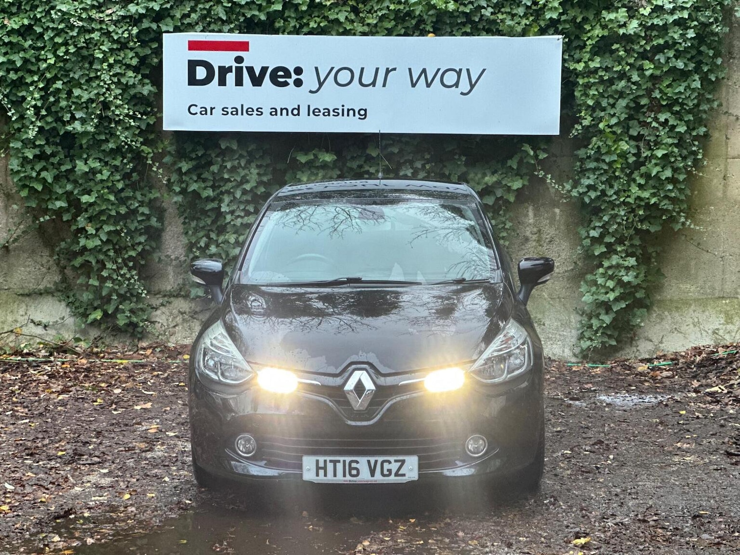 Used Renault Clio 2016 for sale - 76699369: Photo 2