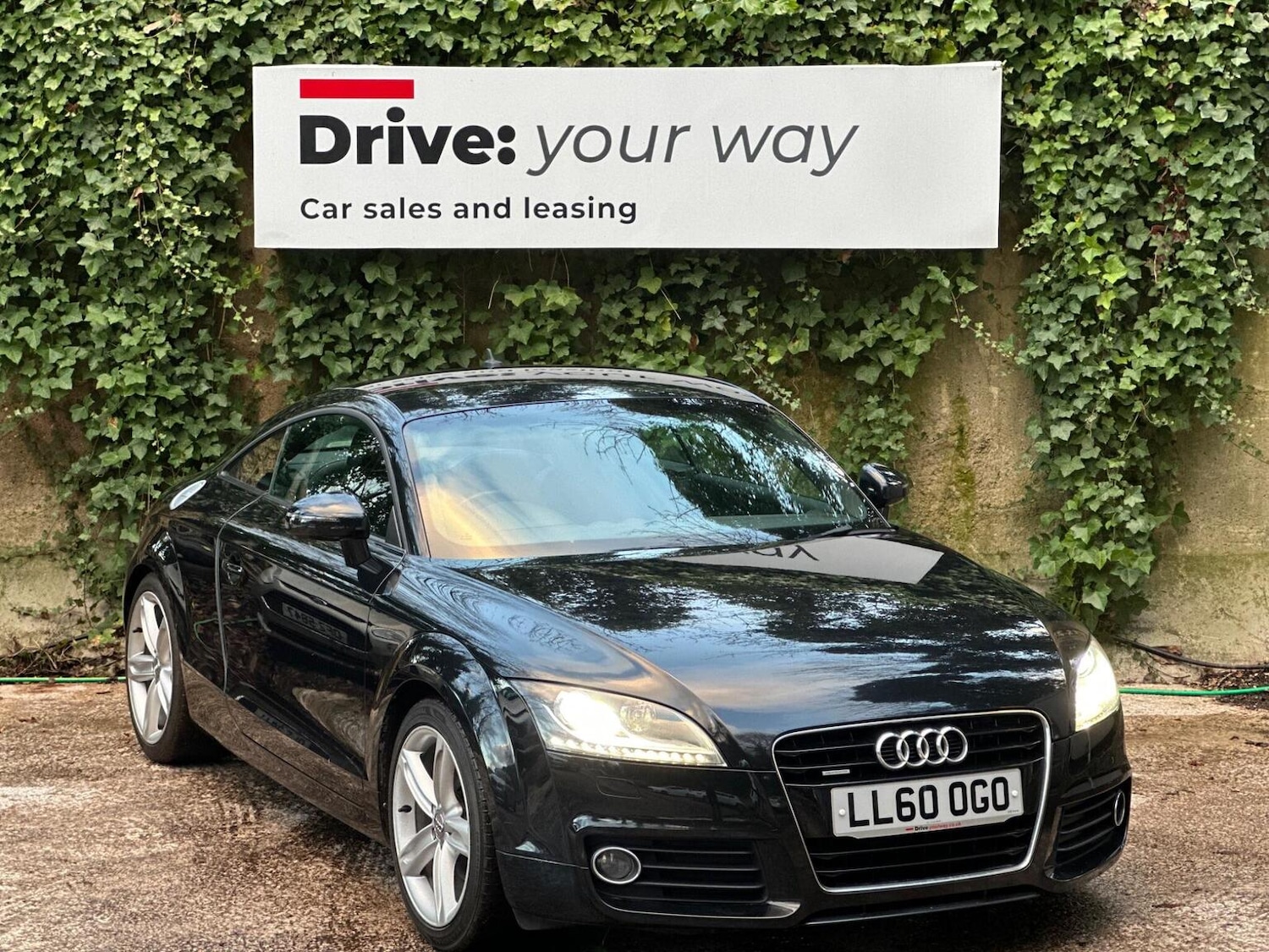 Used Audi TT 2010 for sale - 76982748: Photo 1