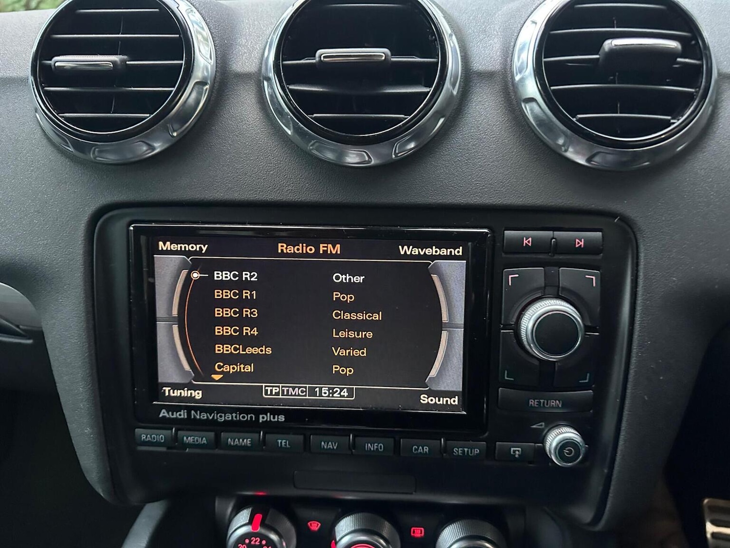 Used Audi TT 2010 for sale - 76982748: Photo 17