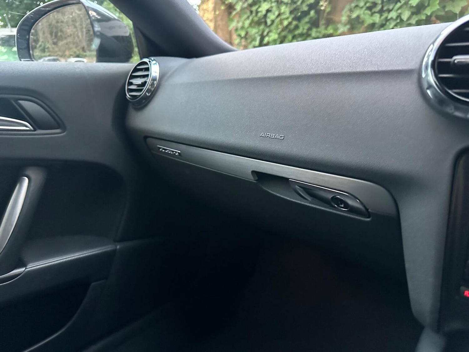 Used Audi TT 2010 for sale - 76982748: Photo 21