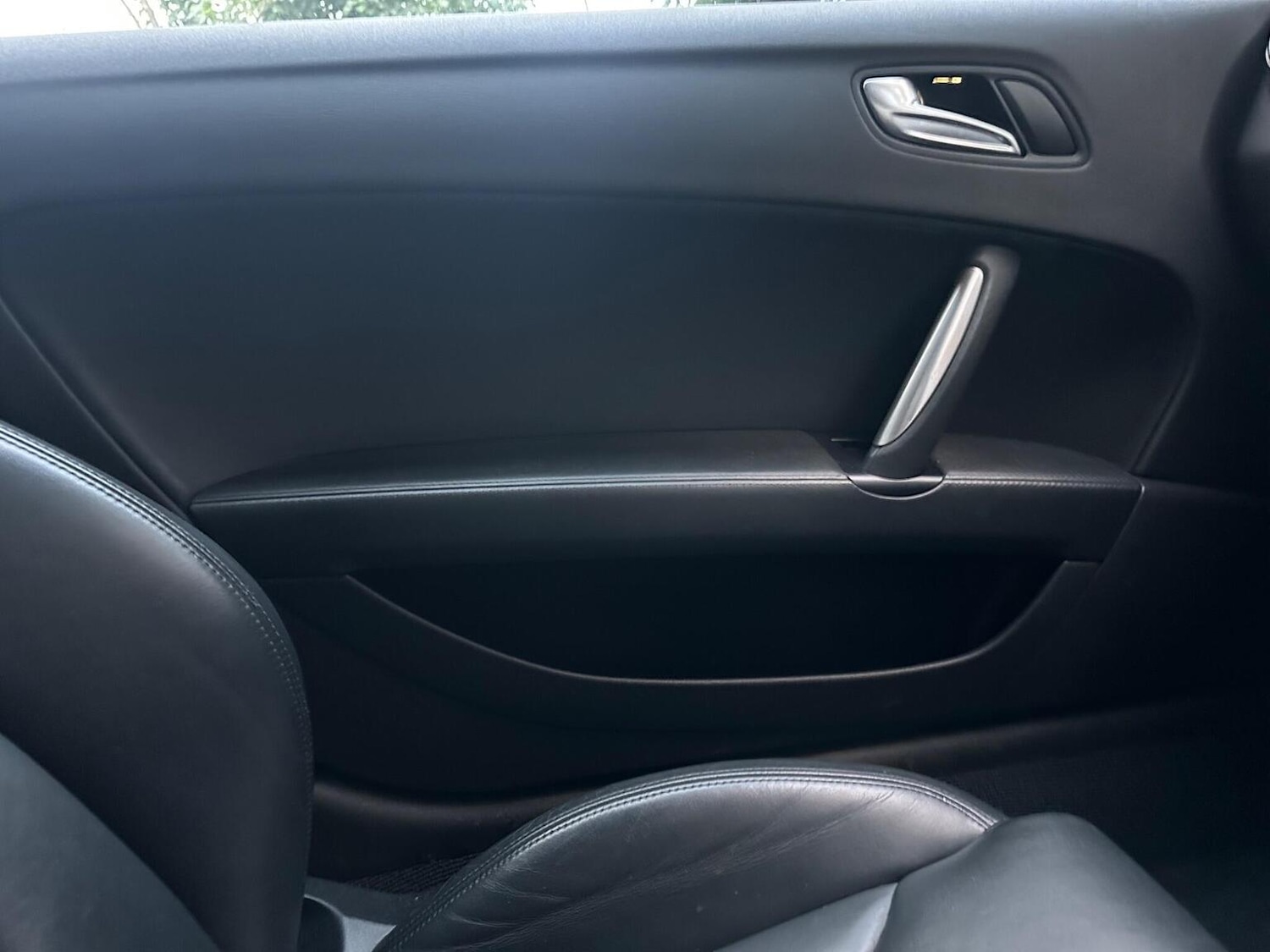 Used Audi TT 2010 for sale - 76982748: Photo 23