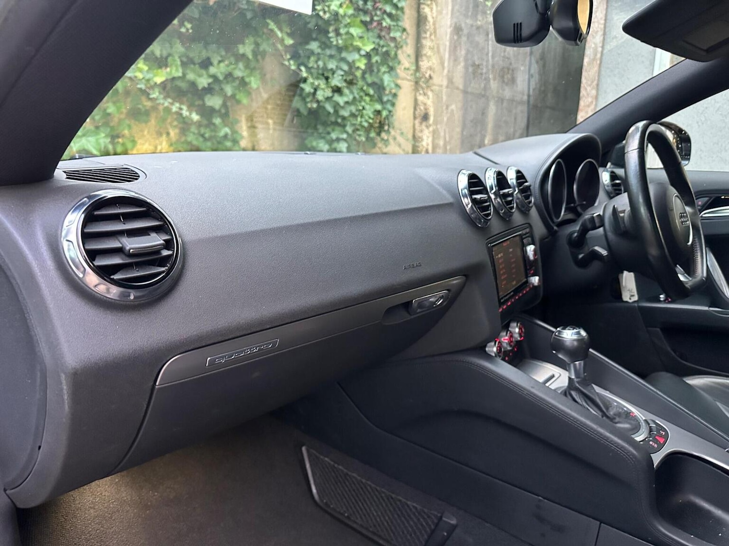 Used Audi TT 2010 for sale - 76982748: Photo 33