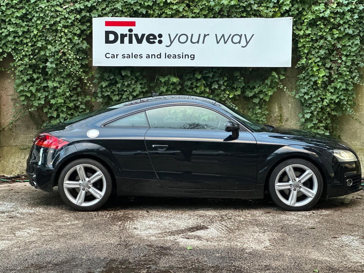 Used Audi TT 2010 for sale - 76982748: Photo 5