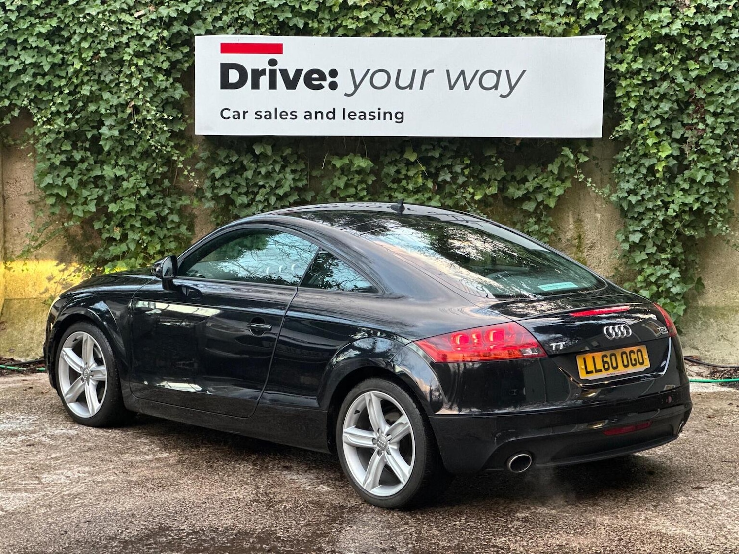 Used Audi TT 2010 for sale - 76982748: Photo 6