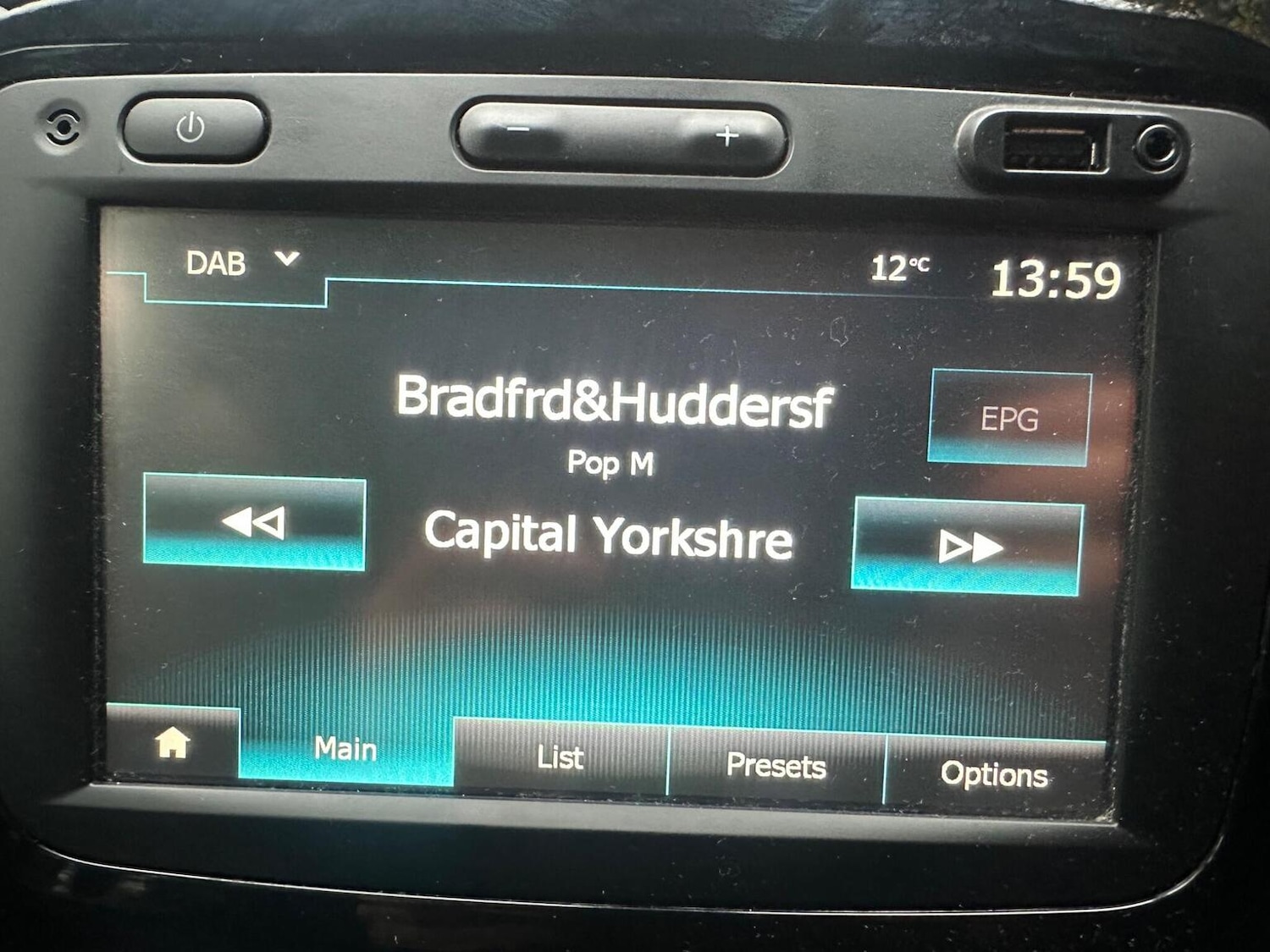 Used Renault Captur 2016 for sale - 76497524: Photo 19