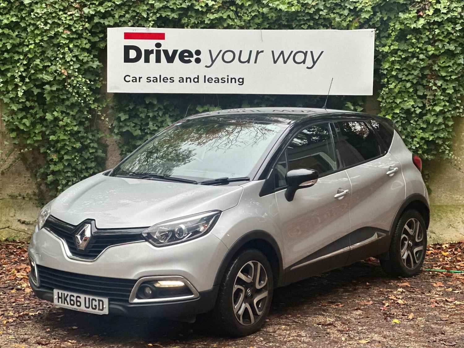 Used Renault Captur 2016 for sale - 76497524: Photo 3