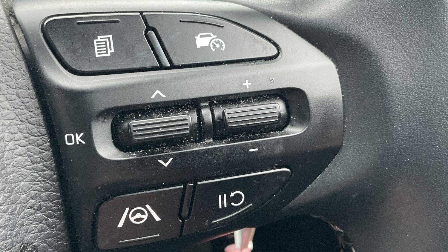 Used Kia Stonic 2024 for sale - 78090157: Photo 17