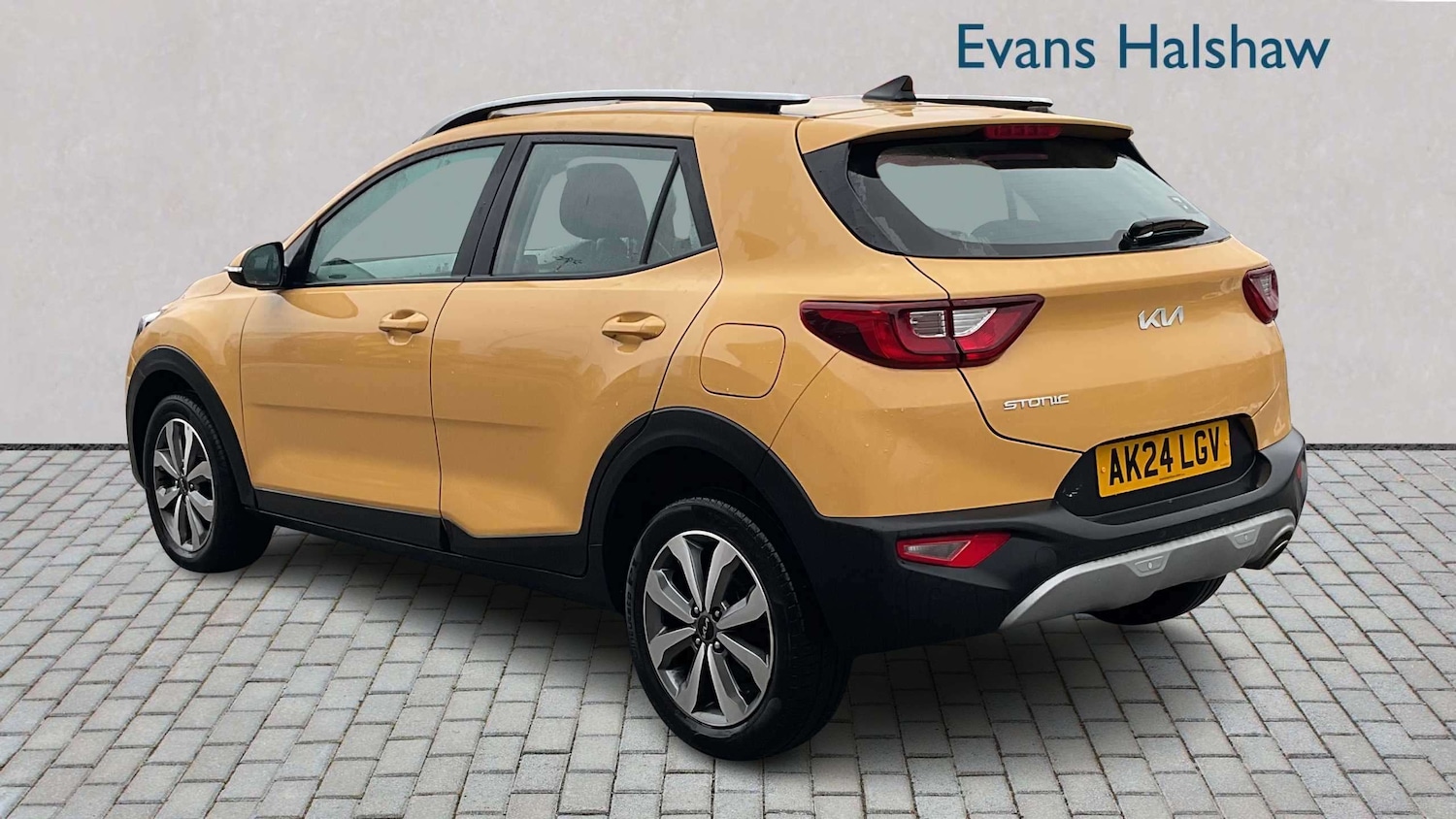 Used Kia Stonic 2024 for sale - 78090157: Photo 3