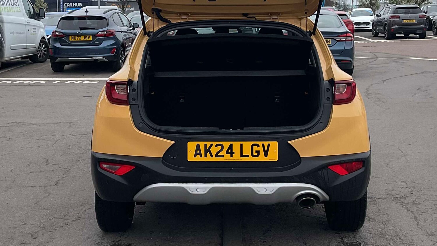 Used Kia Stonic 2024 for sale - 78090157: Photo 8