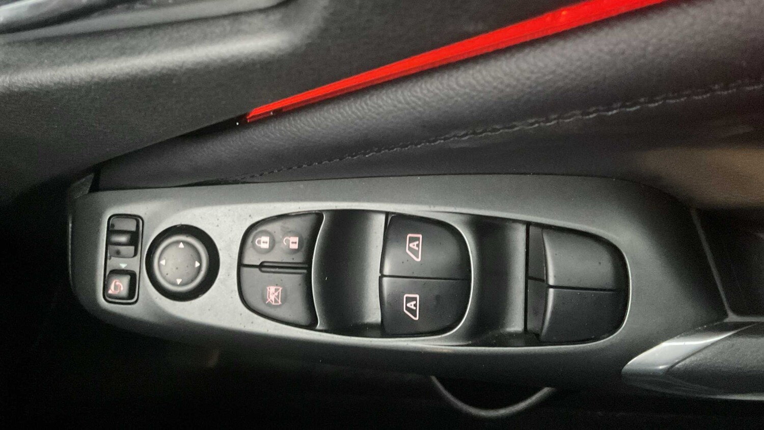 Used Nissan Juke for sale - 77862143: Photo 18