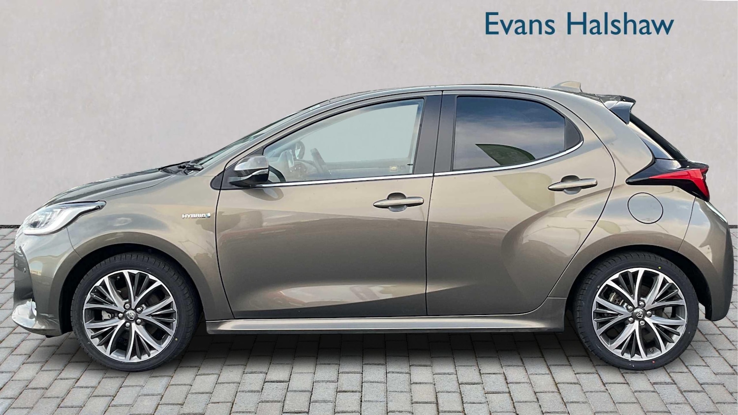 Used Toyota Yaris for sale - 77861102: Photo 4