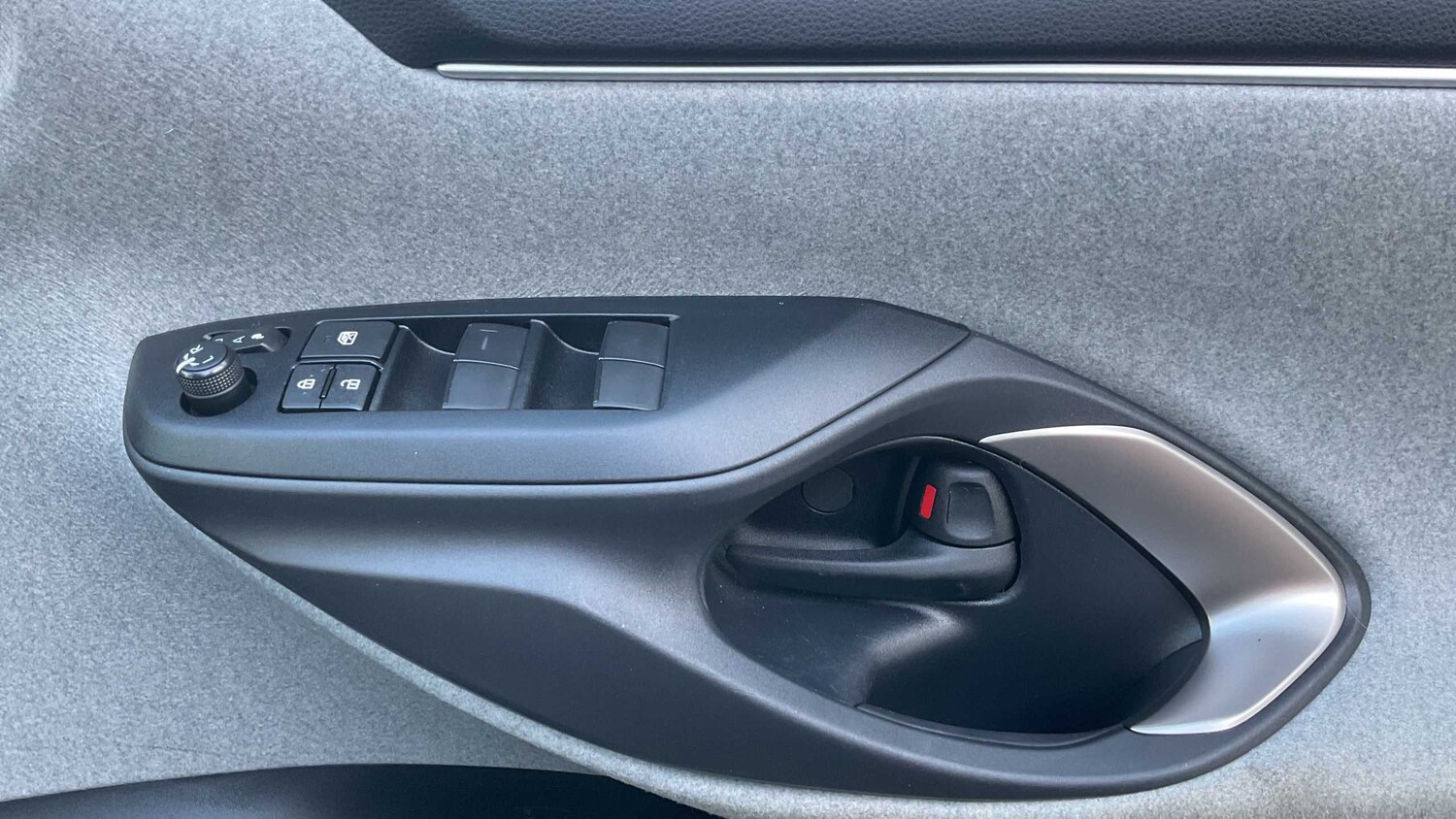 Used Toyota Yaris for sale - 77861102: Photo 9